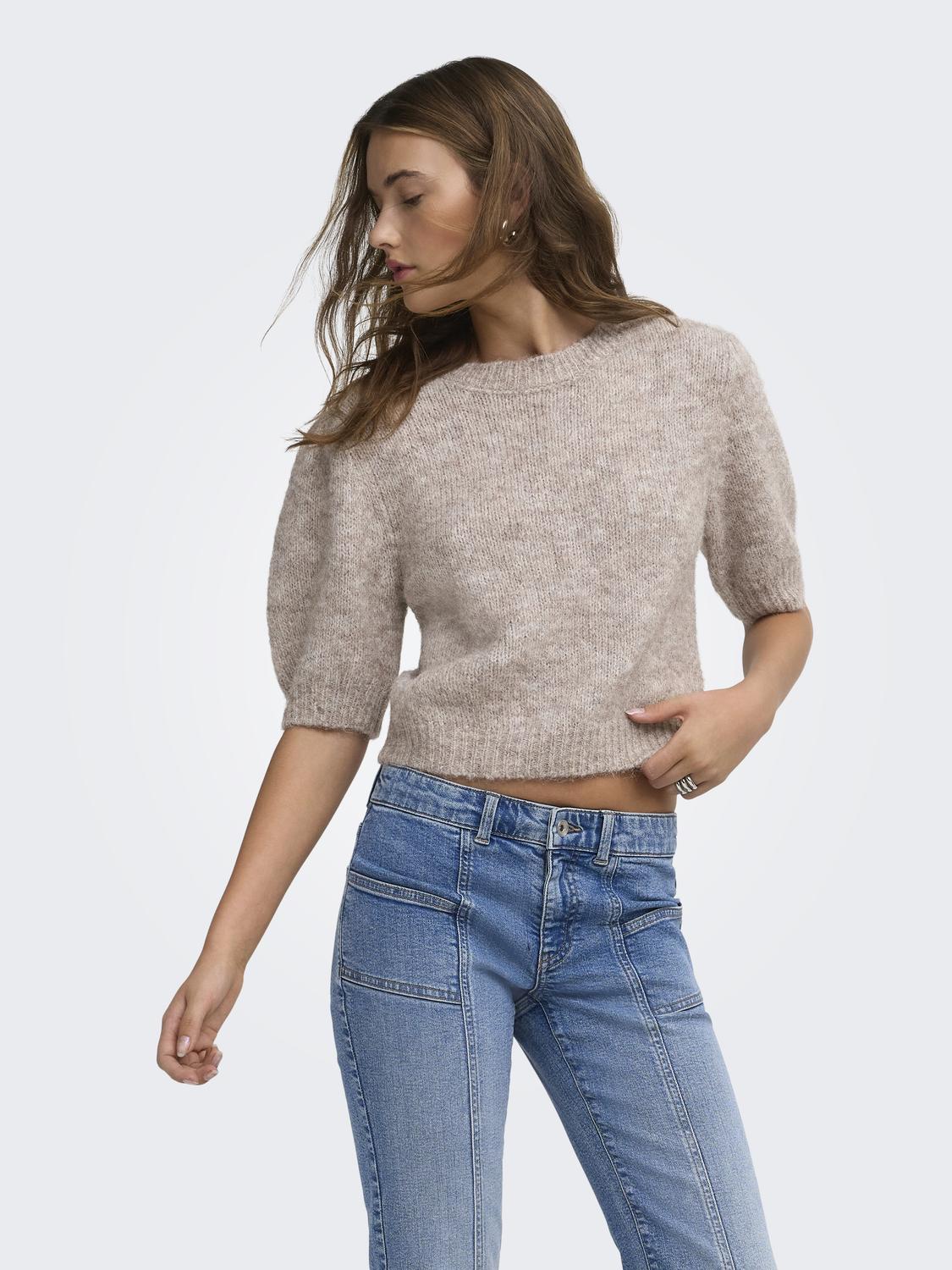 model_shot-front